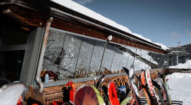 Einkehren im Panorama-Restaurant in der Skiarena Bergeralm im Wipptal | © TVB Wipptal |Johannes Bitter
