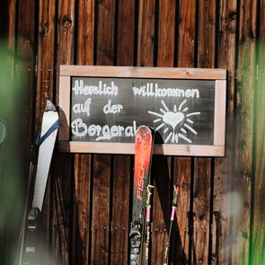 Einkehren im Panorama-Restauran in der Skiarena Bergeralm im Wipptal | © TVB Wipptal |Johannes Bitter