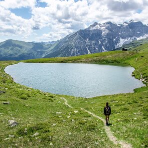 View over the Lichtsee towards the Zillertal Alps | © TVB Wipptal