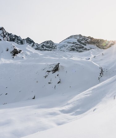 Verschneite Berglandschaft mit dem Olperer | © TVB Wipptal | Johannes Bitter